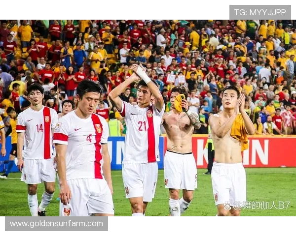 国足逆转取胜激战九十分钟再燃球迷激情展现团队拼搏精神 国足逆转取胜激战九十分钟再燃球迷激情展现团队拼搏精神