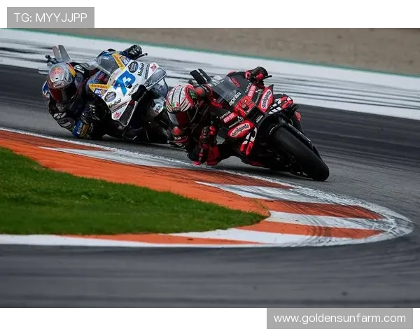 摩托车大奖赛最新动态：全球顶级车手激烈竞争，赛季形势愈发紧张